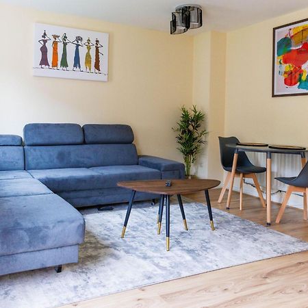 Thamesmead  Stylish 3 Bedroom And Free Parking מראה חיצוני תמונה